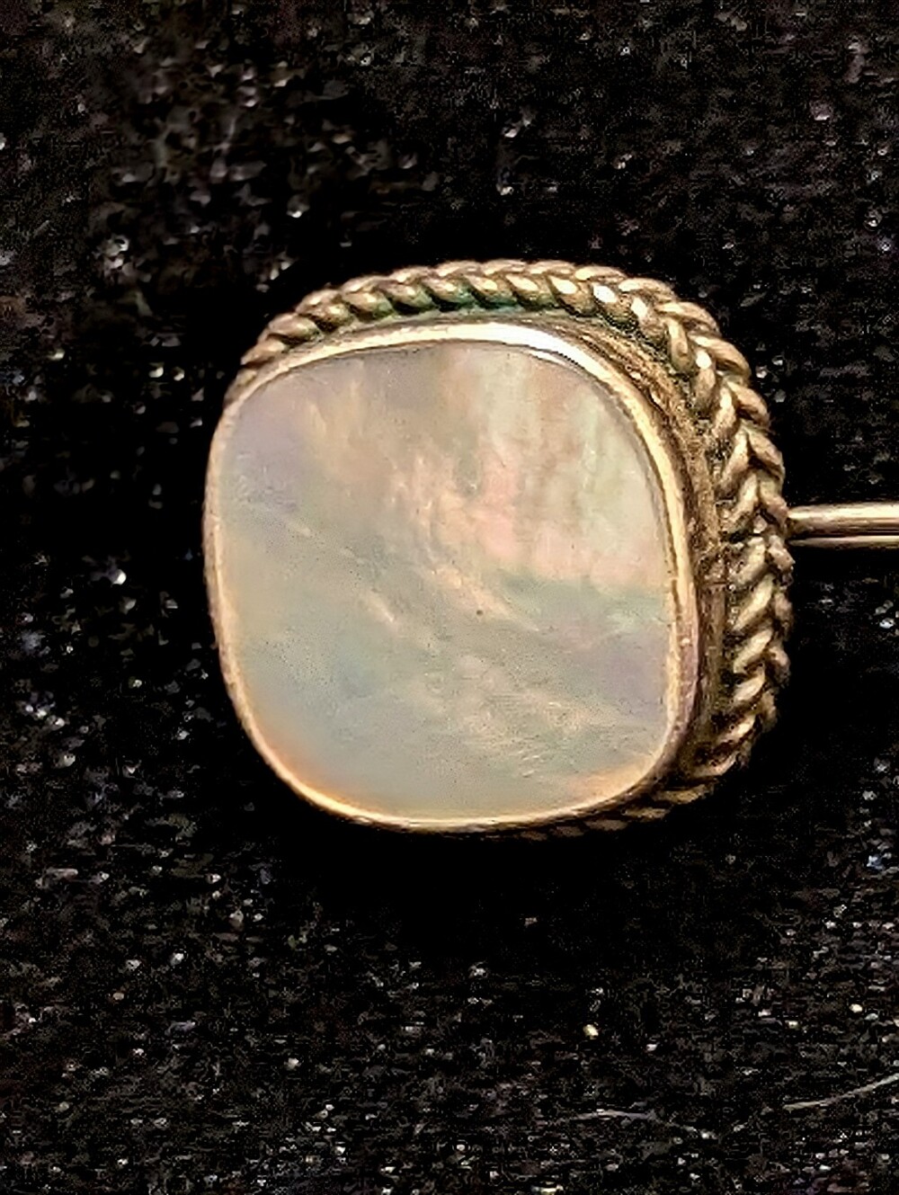 VINTAGE Mother of Pearl Dangle Earrings - Iridescent Shell - Picture 6 of 11